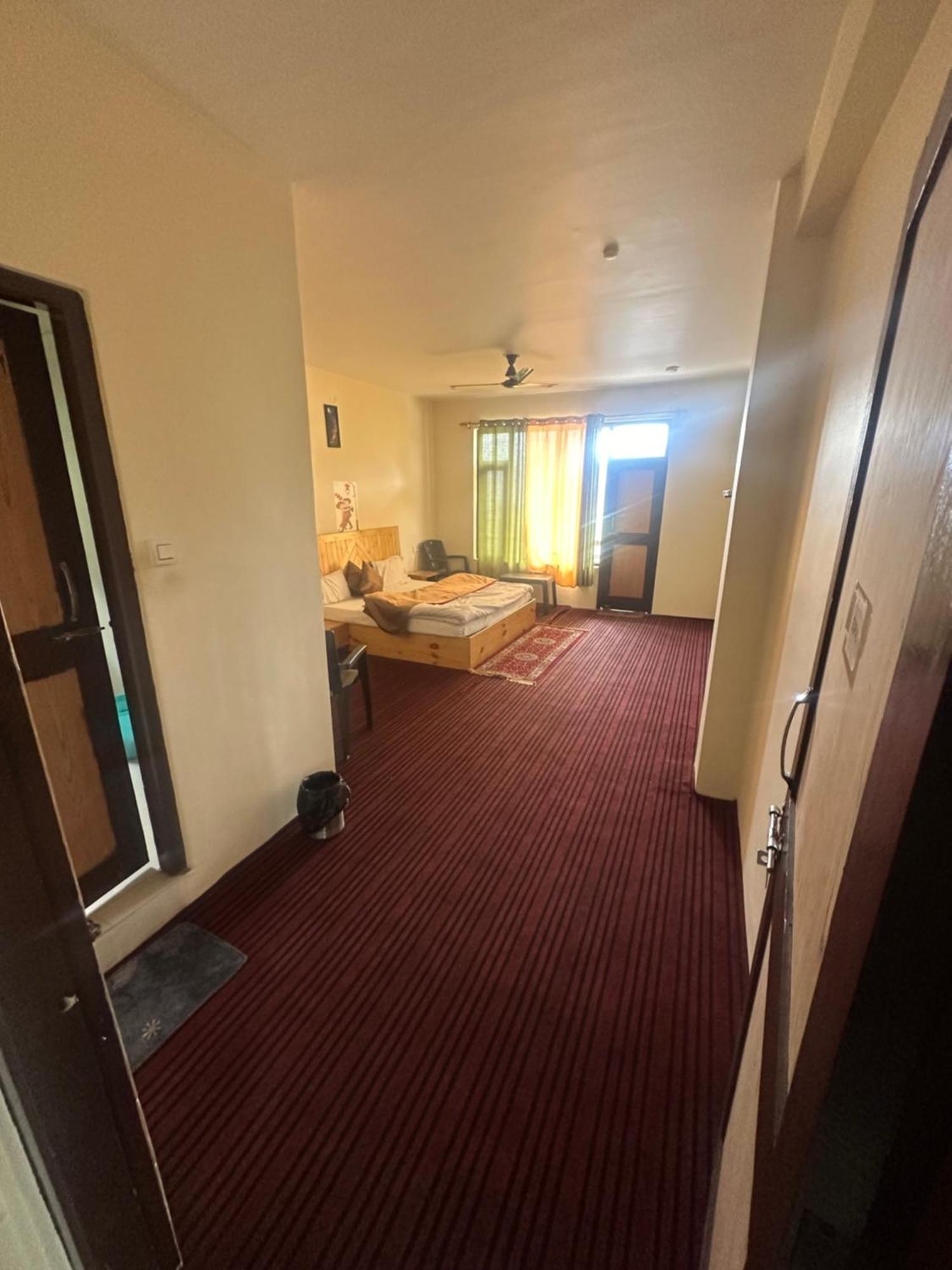 Forest Inn Jagatsukh エクステリア 写真
